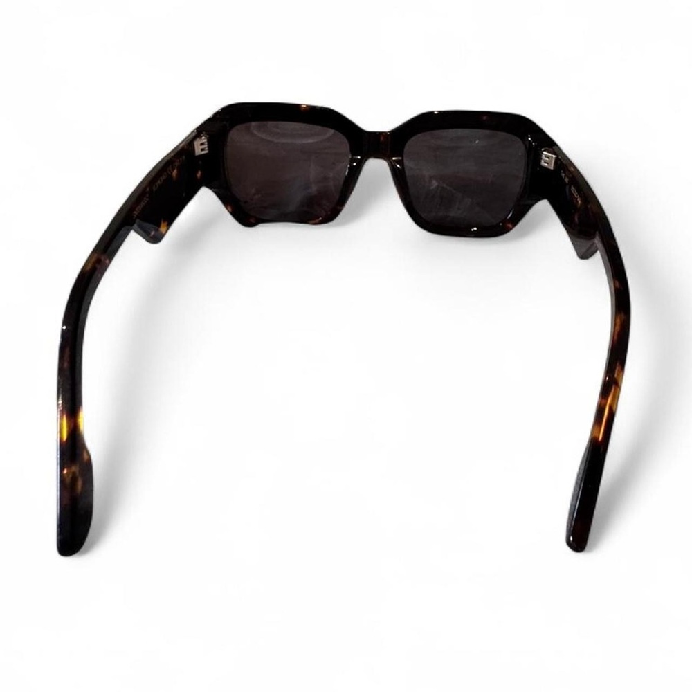 Komono “The Lee” Oversized Tortoise Shell Sunglasses - Picture 3 of 7